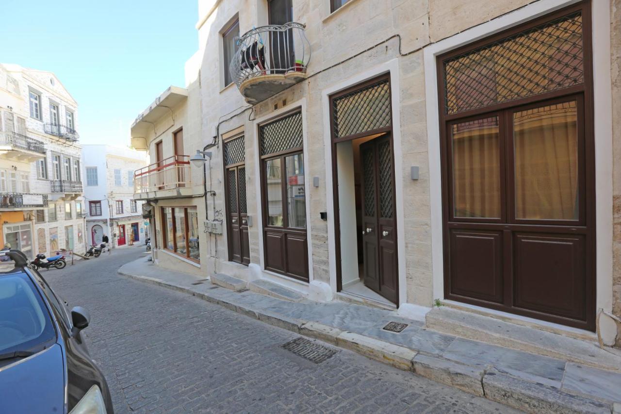 One Suite Syros 埃尔莫波利斯 外观 照片